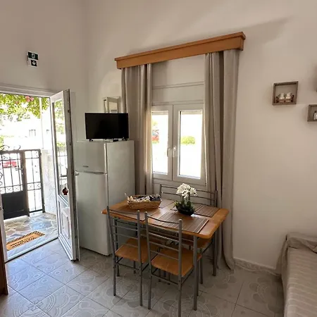 Bougainvillea Nest Panteli, Leros Appartement Panteli