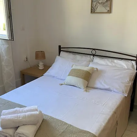 Bougainvillea Nest Panteli, Leros Appartement