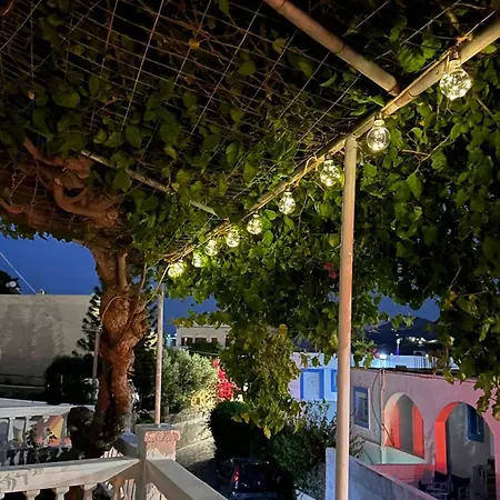Bougainvillea Nest Panteli, Leros